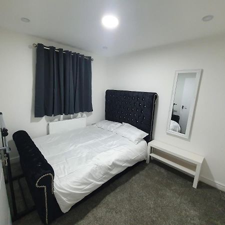 Beautiful Rooms Shaw St And Pine St Bury  Bagian luar foto