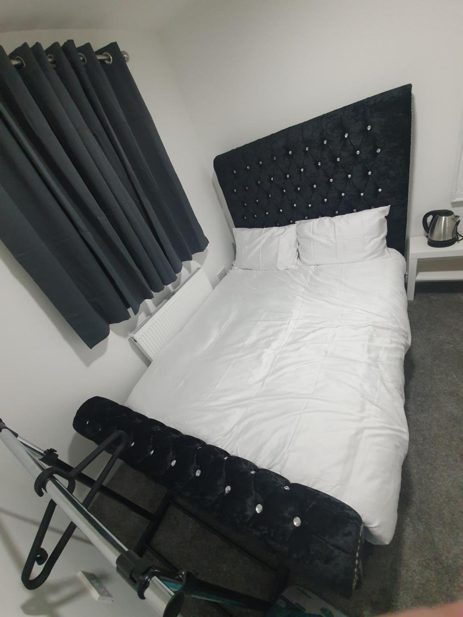 Beautiful Rooms Shaw St And Pine St Bury  Bagian luar foto