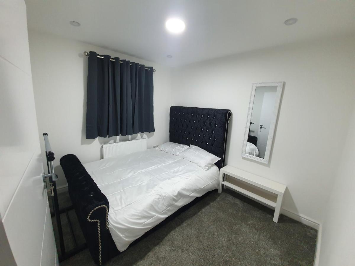 Beautiful Rooms Shaw St And Pine St Bury  Bagian luar foto
