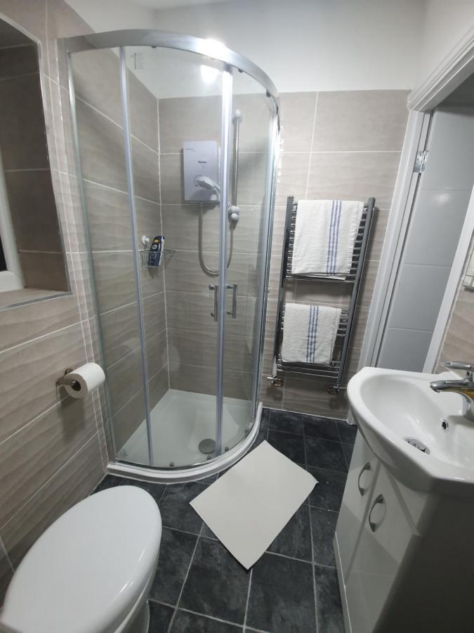 Beautiful Rooms Shaw St And Pine St Bury  Bagian luar foto